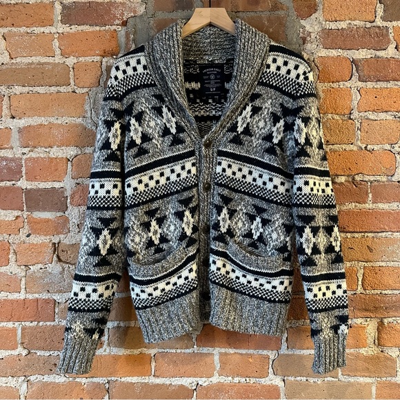 American Eagle | Cardigan Sweater Small - Picture 7 of 7